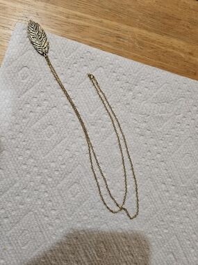 Delicate Gold Leaf Pendant Necklace for Women